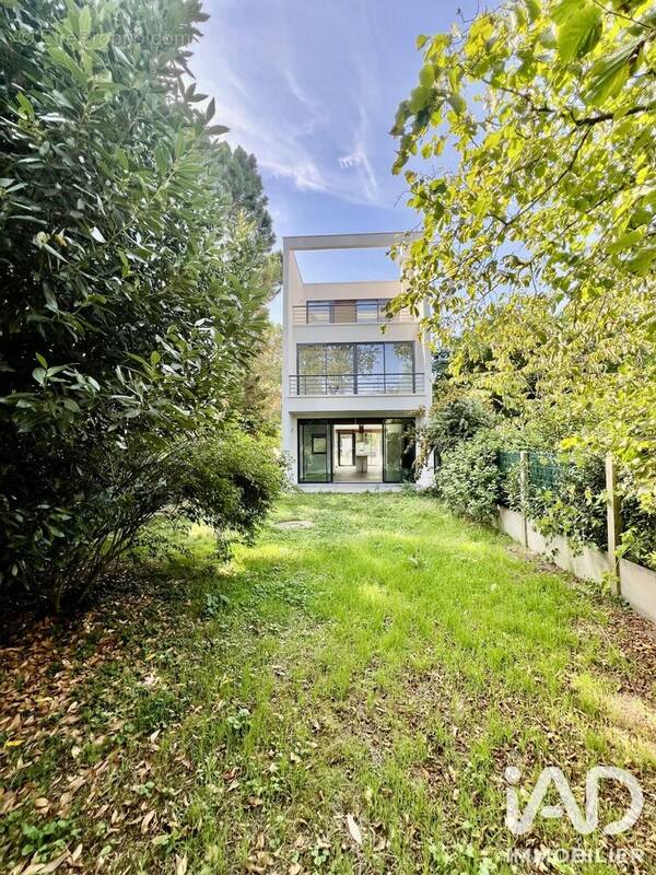 Photo 1 - Maison à MAISONS-LAFFITTE