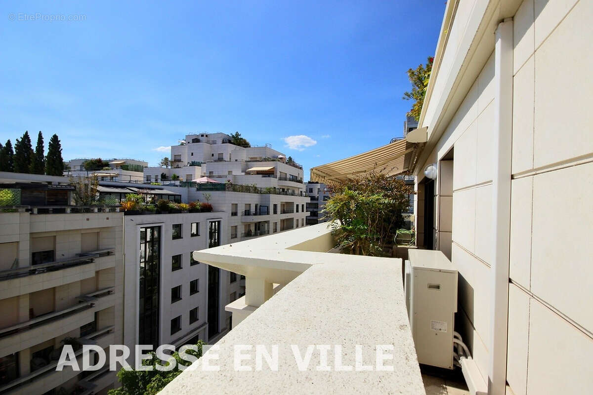Appartement à LEVALLOIS-PERRET