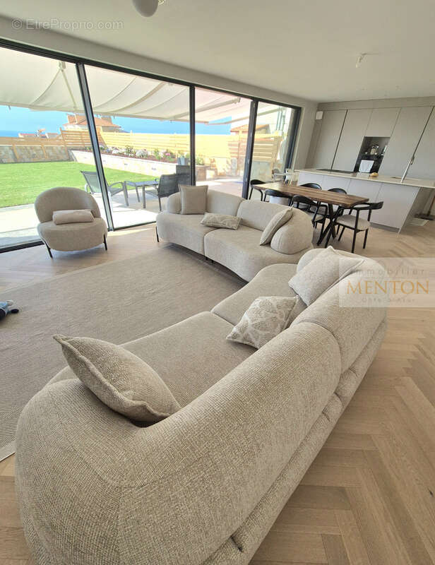 Appartement à MENTON