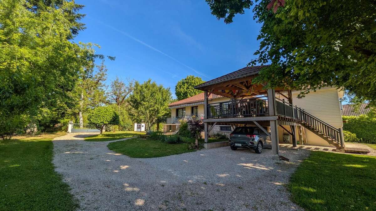 Maison à SAINT-SOZY