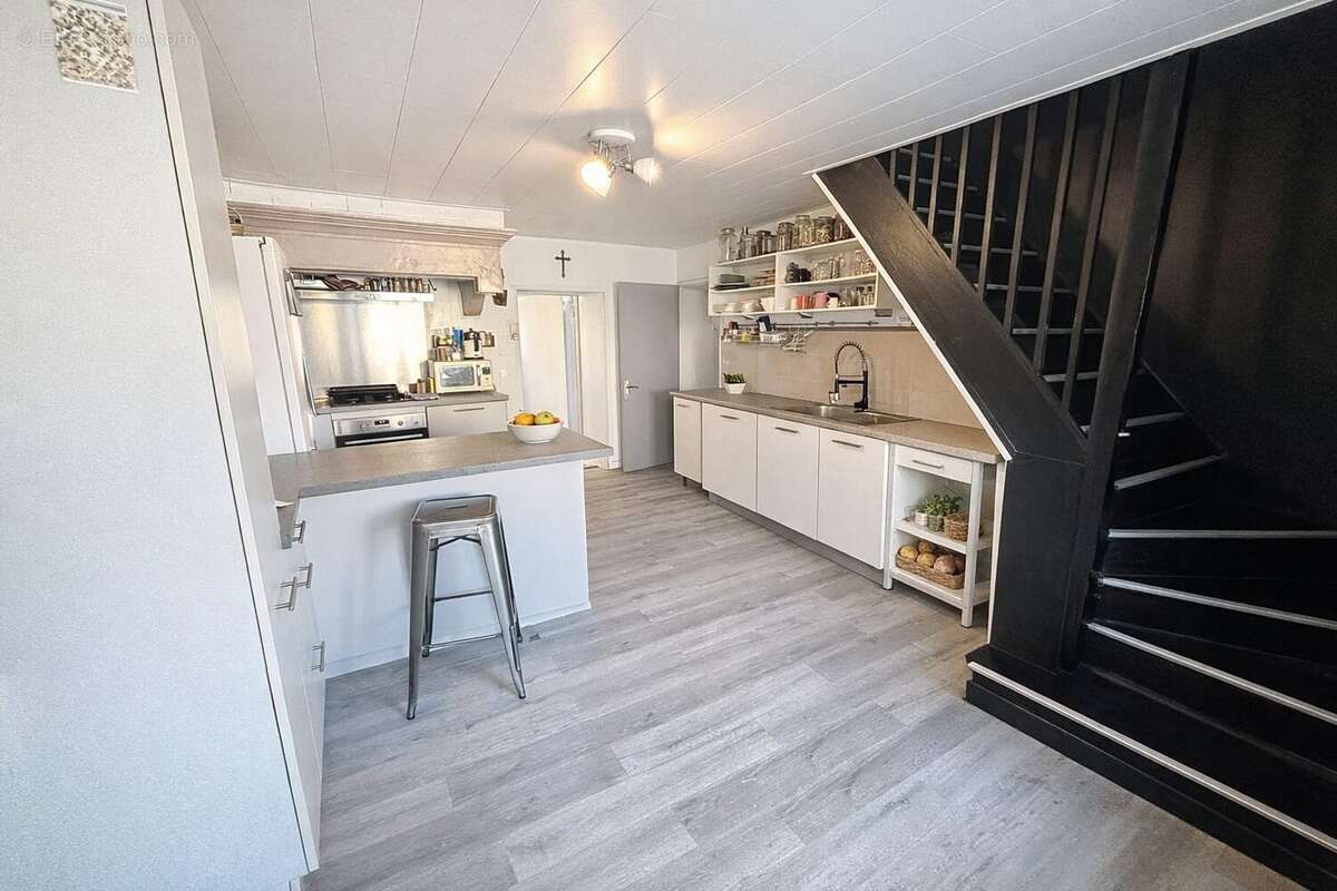 Maison à VELLEMINFROY