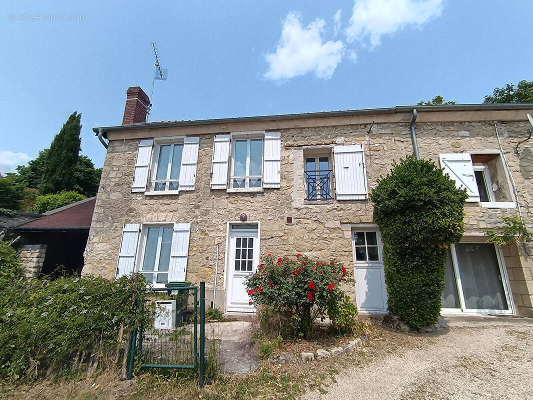 Maison à CHAMPAGNE-SUR-OISE