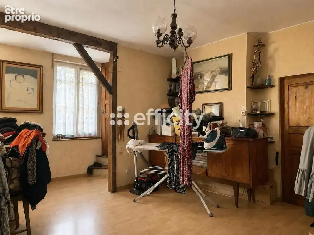 Maison à LA FERTE-FRENEL