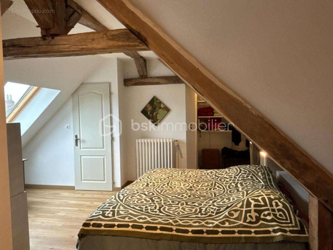 Maison à REIGNAC-SUR-INDRE