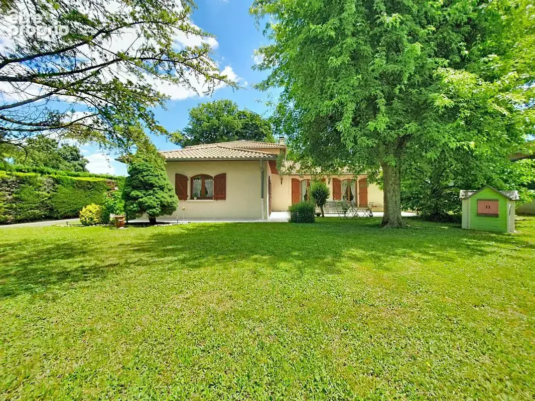 Maison - 4 Chambres - Double garage - Jardin - Piscine - Pool house - Terrasse couverte - photo 6