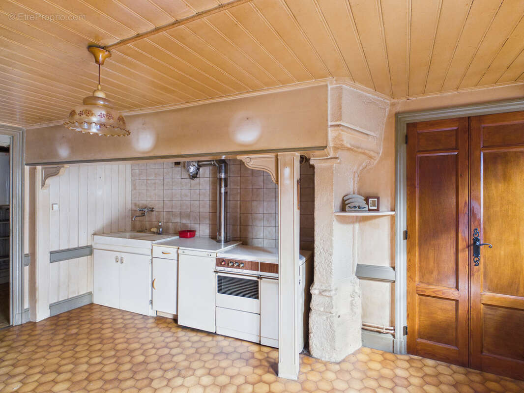 Maison à CRAPONNE-SUR-ARZON