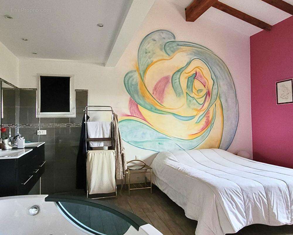 Maison à VALLON-PONT-D'ARC