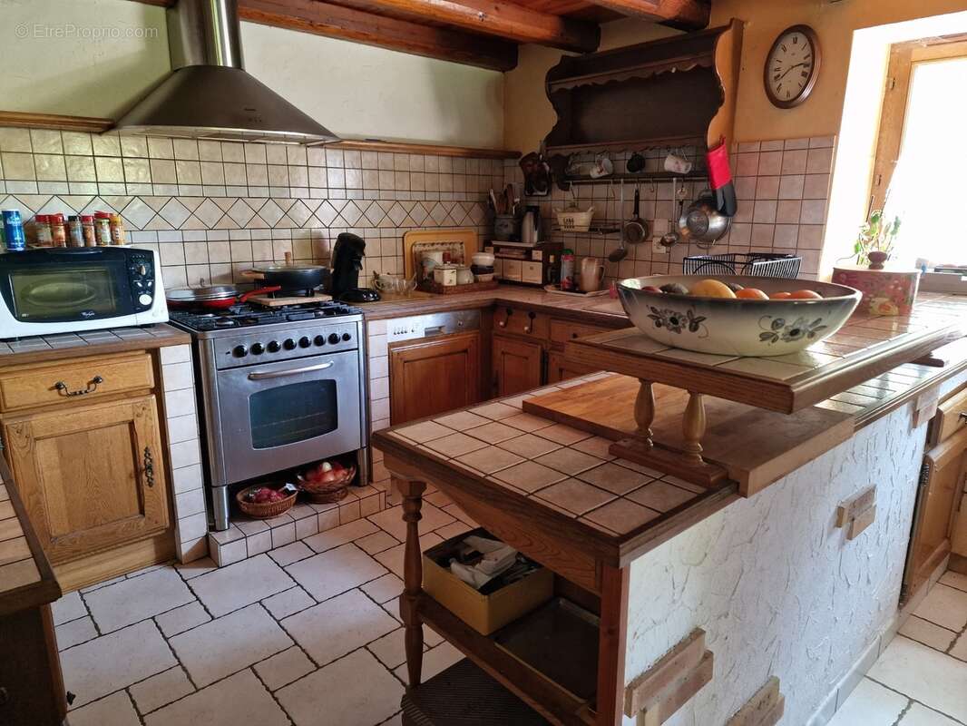 Dpt vosges (88), à vendre proche gerardmer - domaine - ferme rénovée t6 + 3 gites - spe investisseurs - photo 6