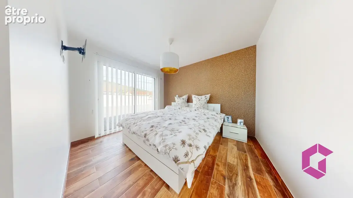PERRIER - Villa de Plain pied 122m2 hab. sur terrain clos 496m2 - 3 chambres - Garage - photo 6