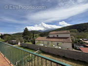Appartement à REYNES