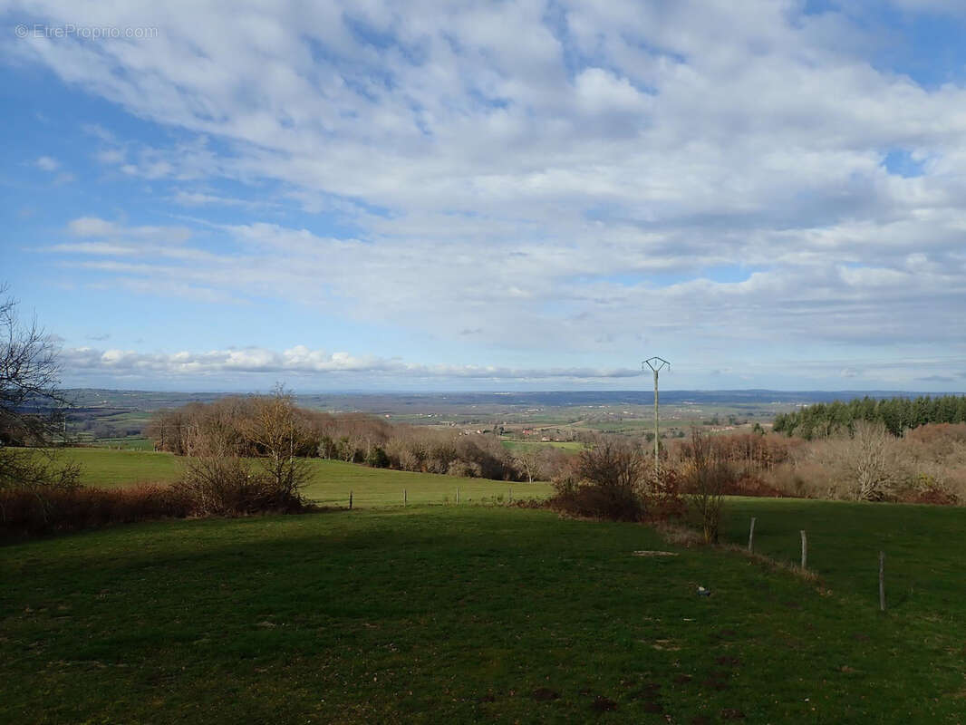Maison à ECHASSIERES