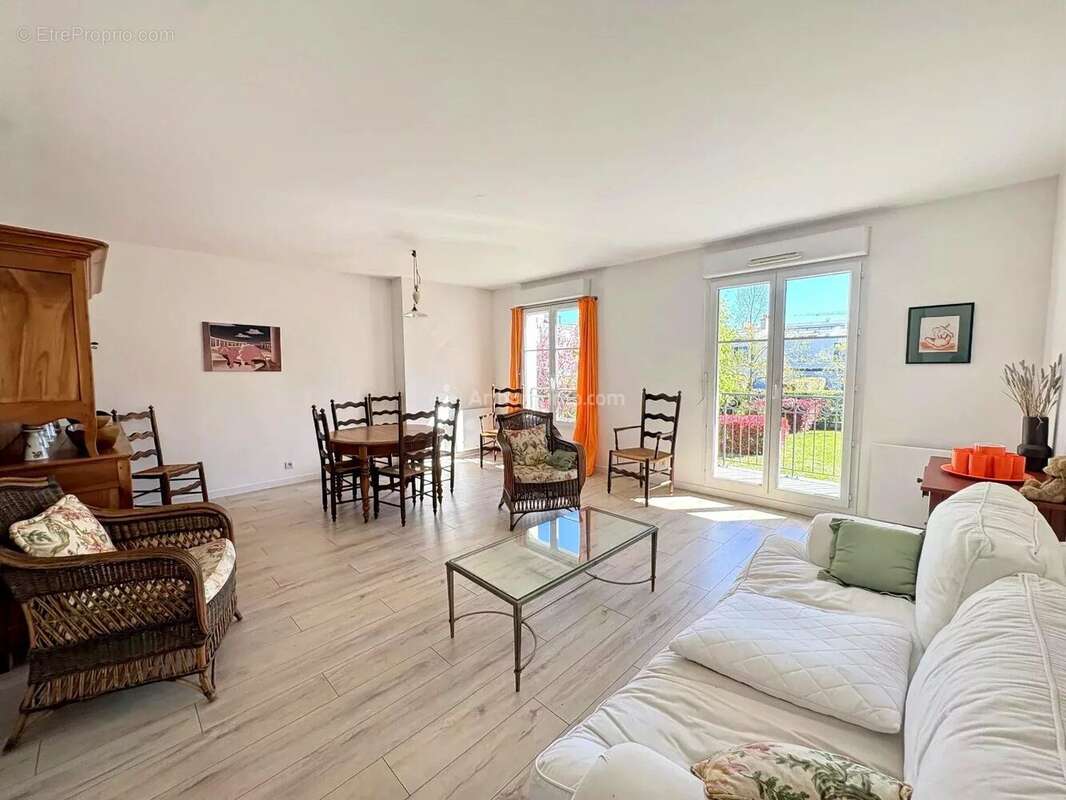 Appartement à SERRIS