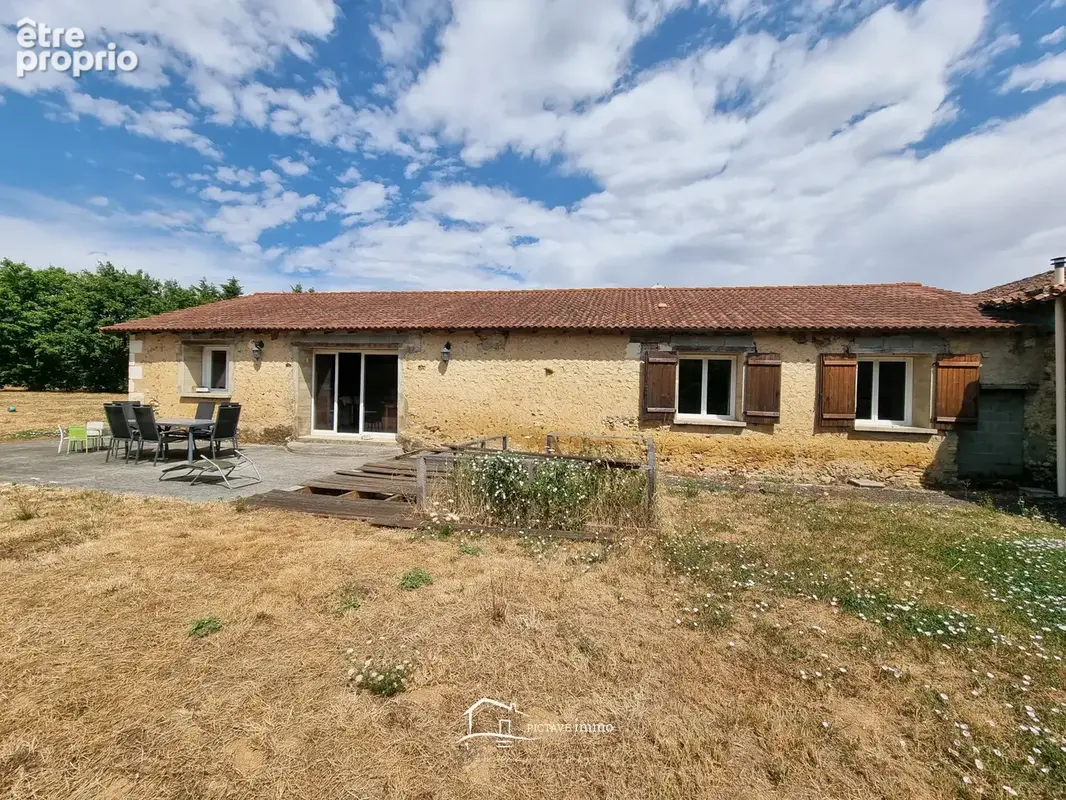 Maison à VASLES