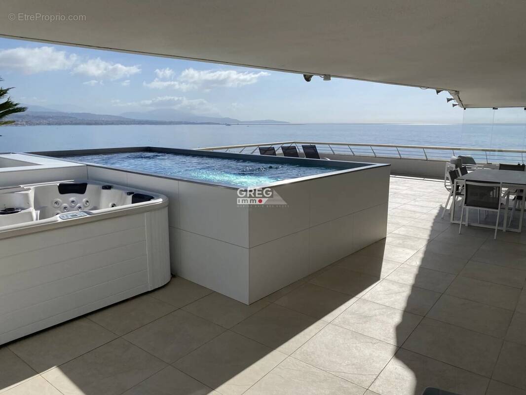 Appartement à VILLENEUVE-LOUBET
