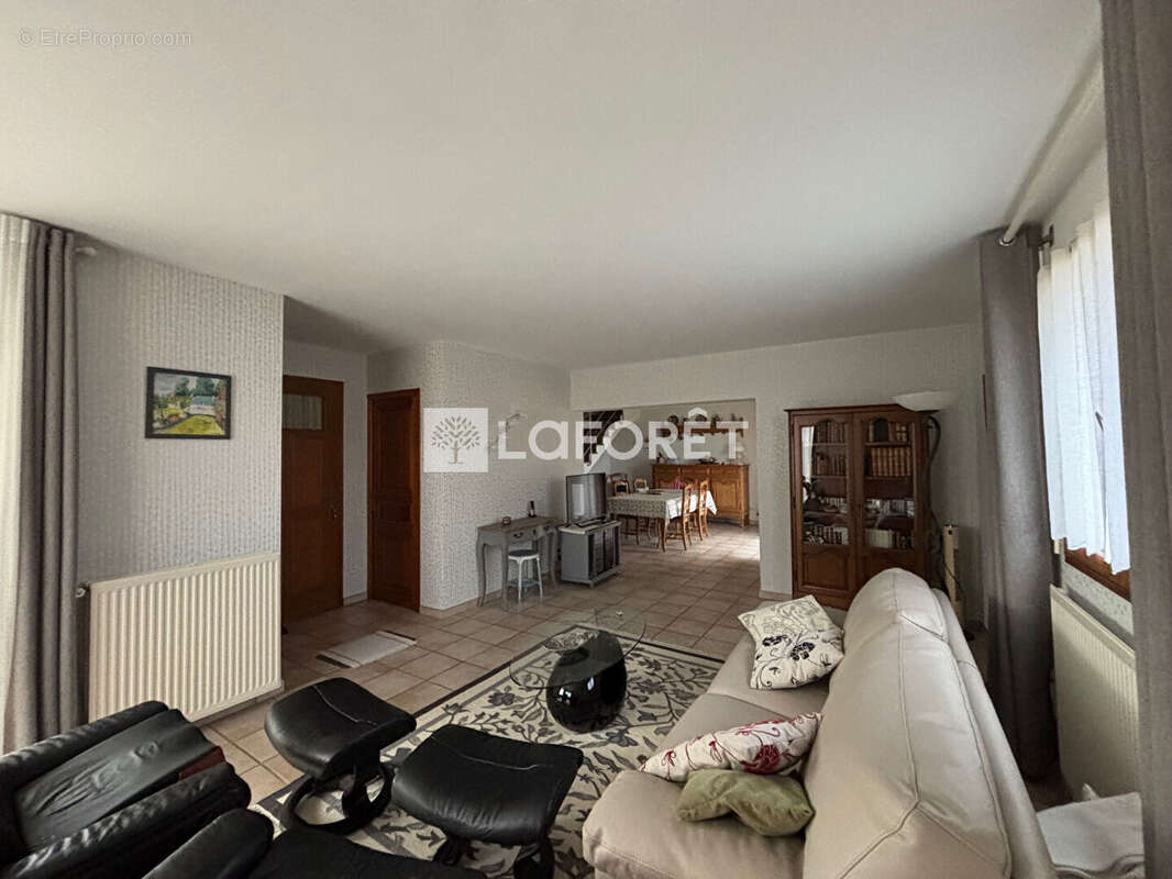 Maison à SAINT-JEAN-DU-FALGA