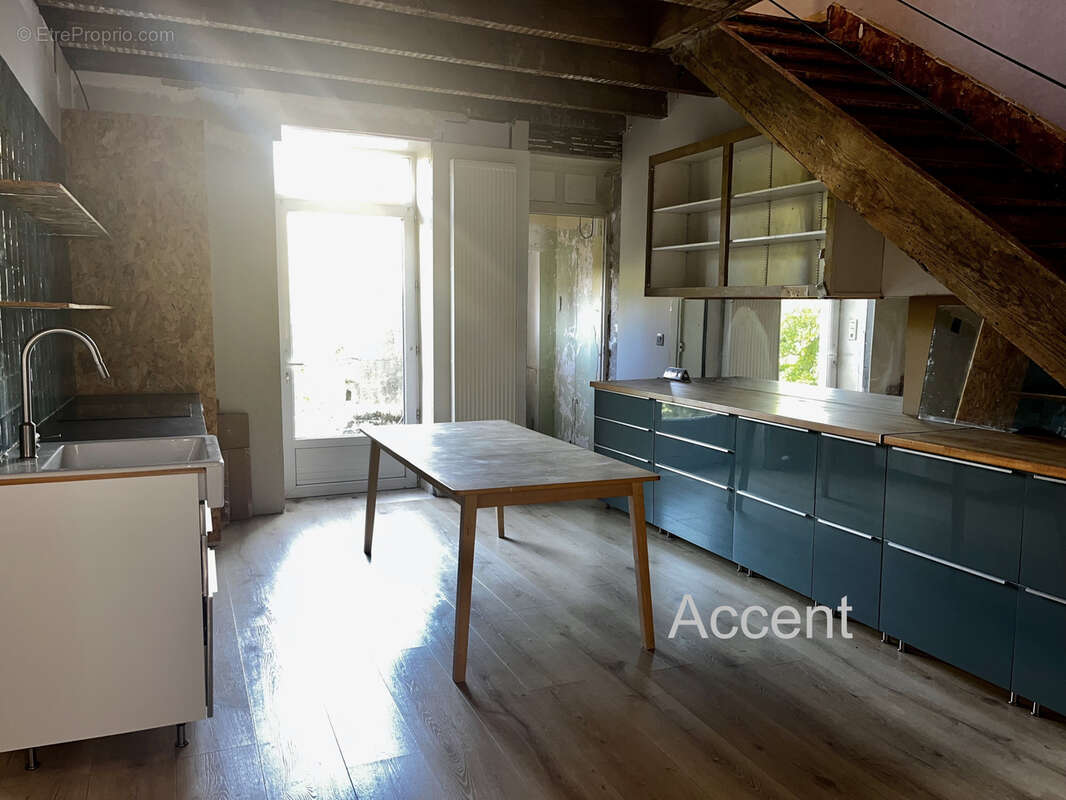 Maison de ville à RODEZ - 5 pièces 166 m2, proche de l'hypercentre - photo 2