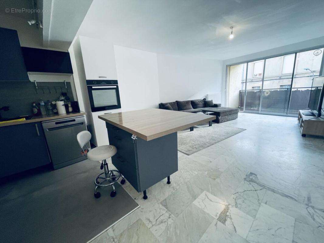 Appartement à PONT-DE-CHERUY