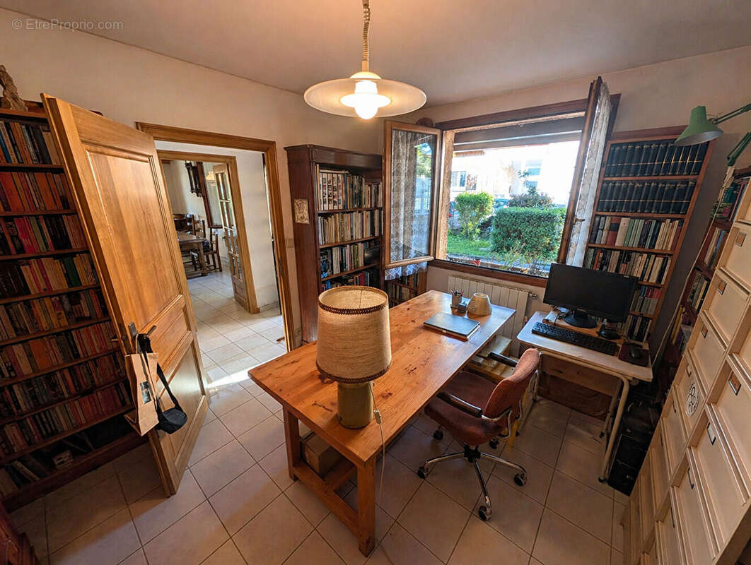 Maison à ESTRABLIN