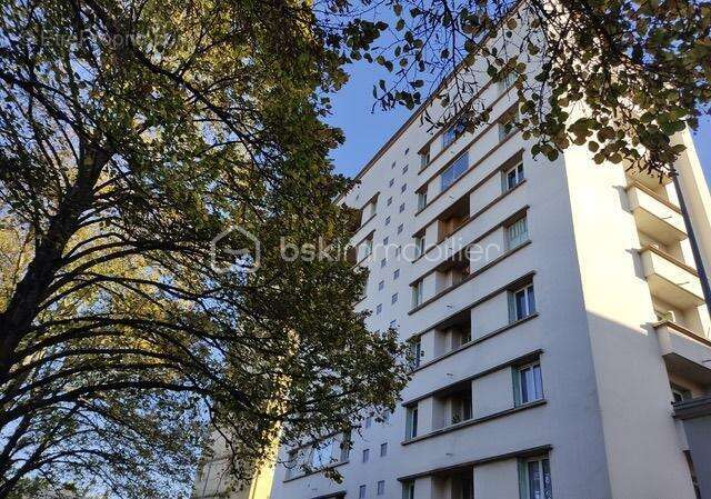 a Voir ! Appartement T4 3 chambres, à deux pas du centre ville et de ses commodités - photo 8