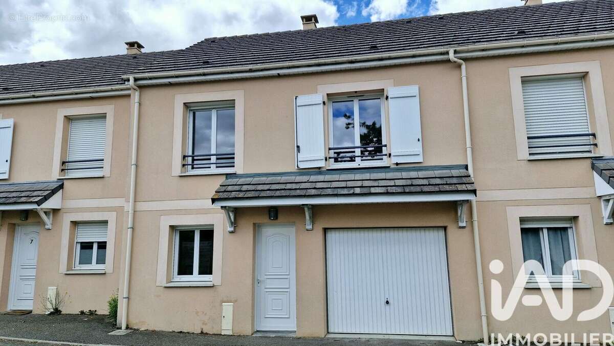 Photo 3 - Maison à MAINVILLIERS