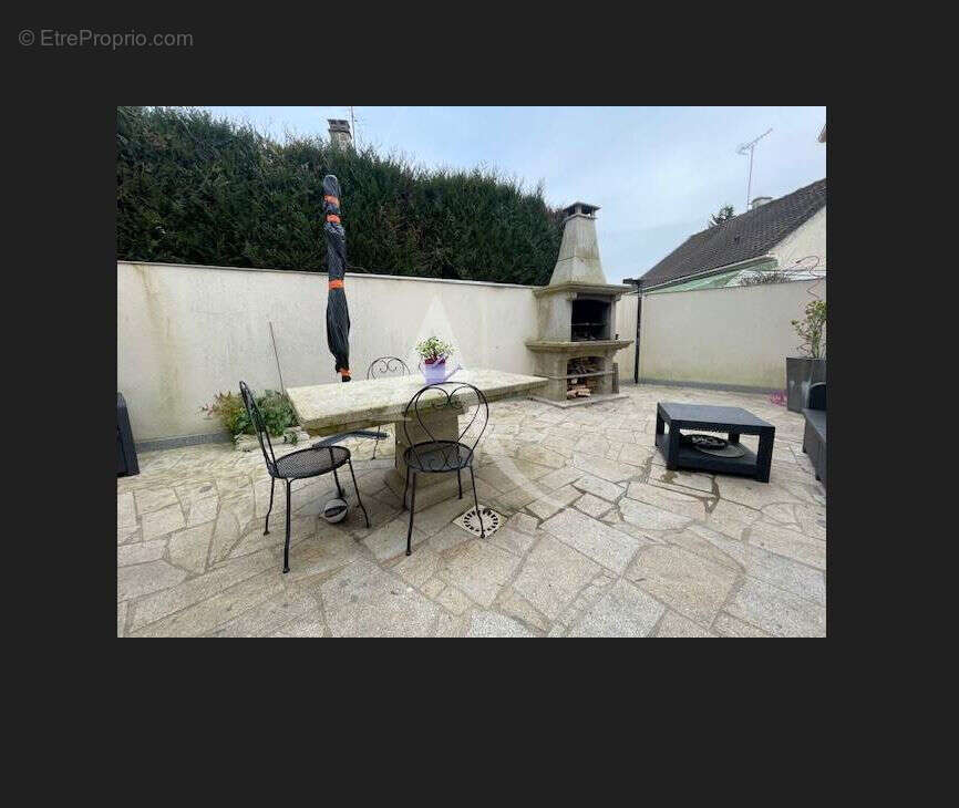 Maison à OZOIR-LA-FERRIERE