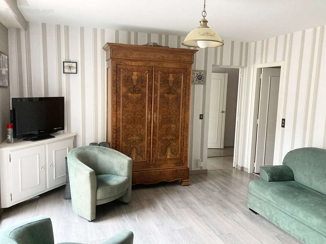 Maison à MONTLIGNON