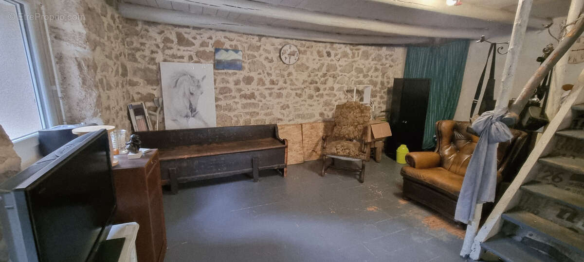 Maison à SAINT-NIZIER-DE-FORNAS