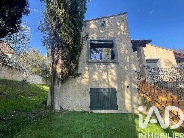 Photo 2 - Maison à GREASQUE