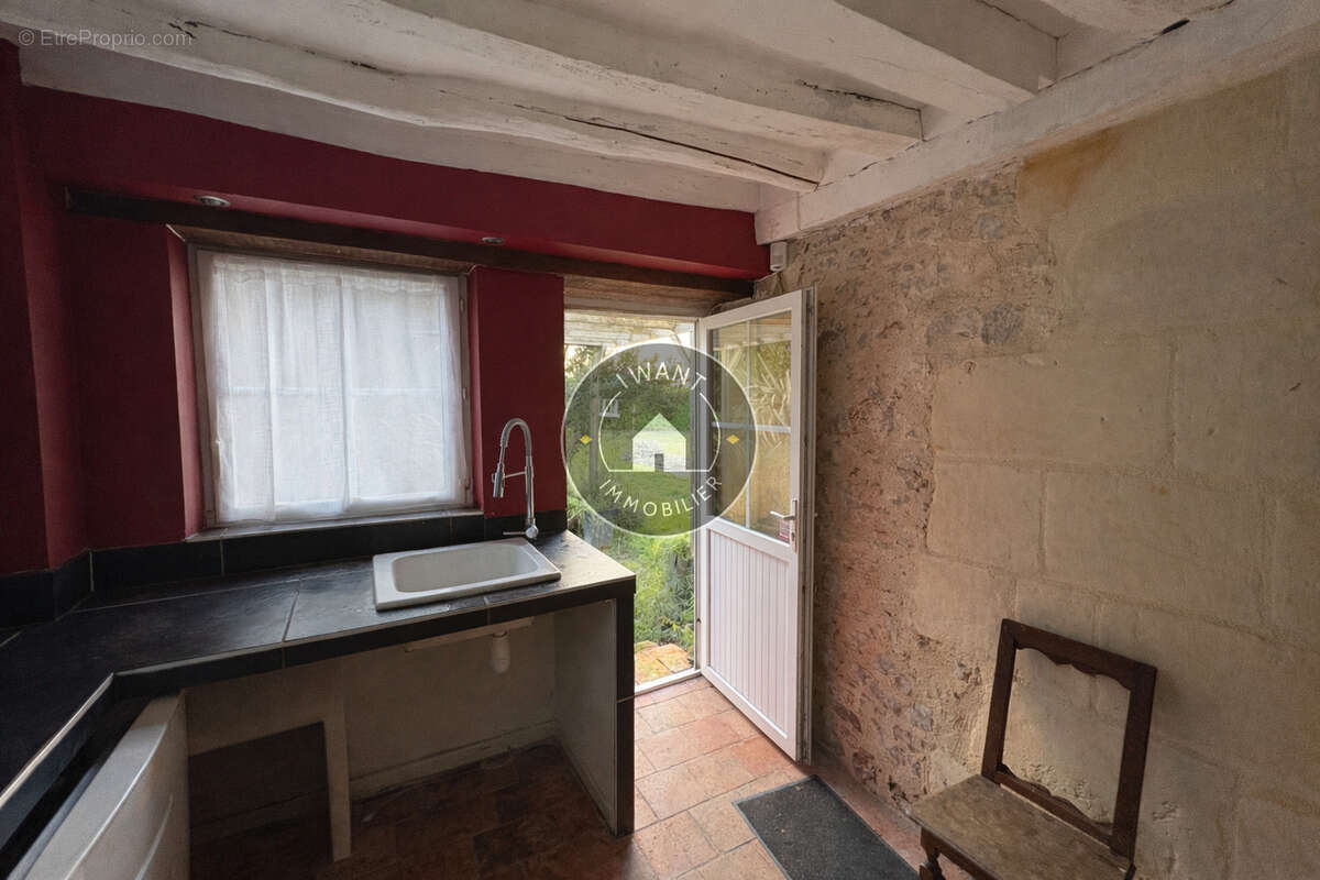 Maison à SAINT-REMY-LA-VARENNE