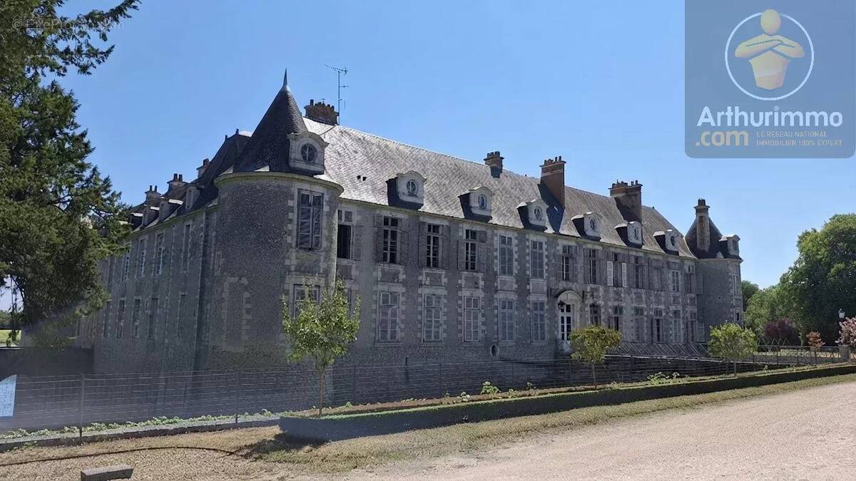 Appartement à AVARAY