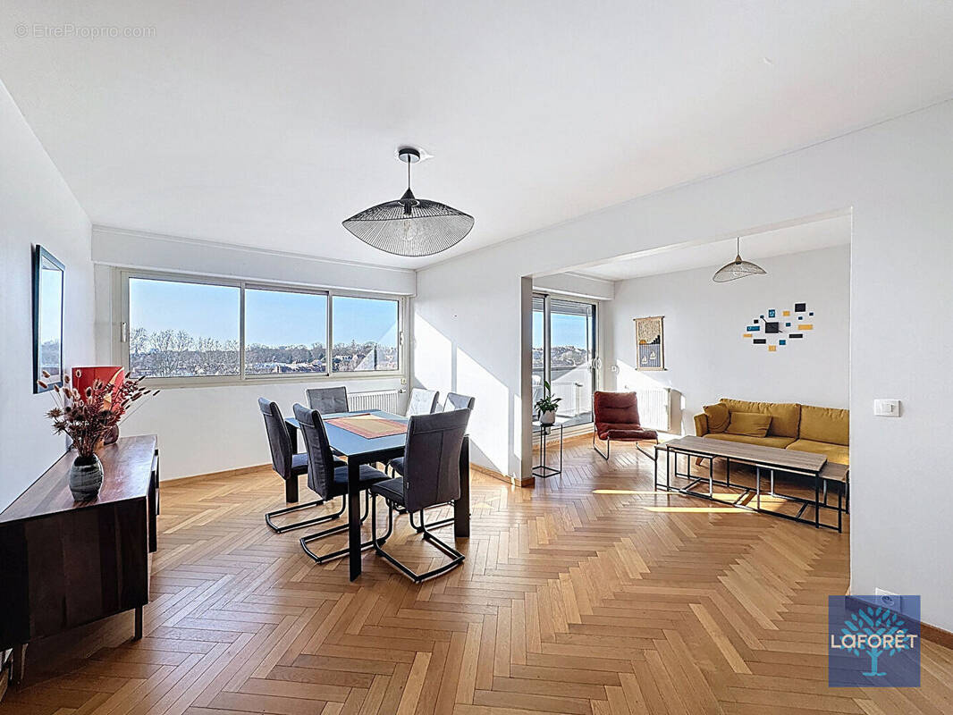 Appartement à MONS-EN-BAROEUL