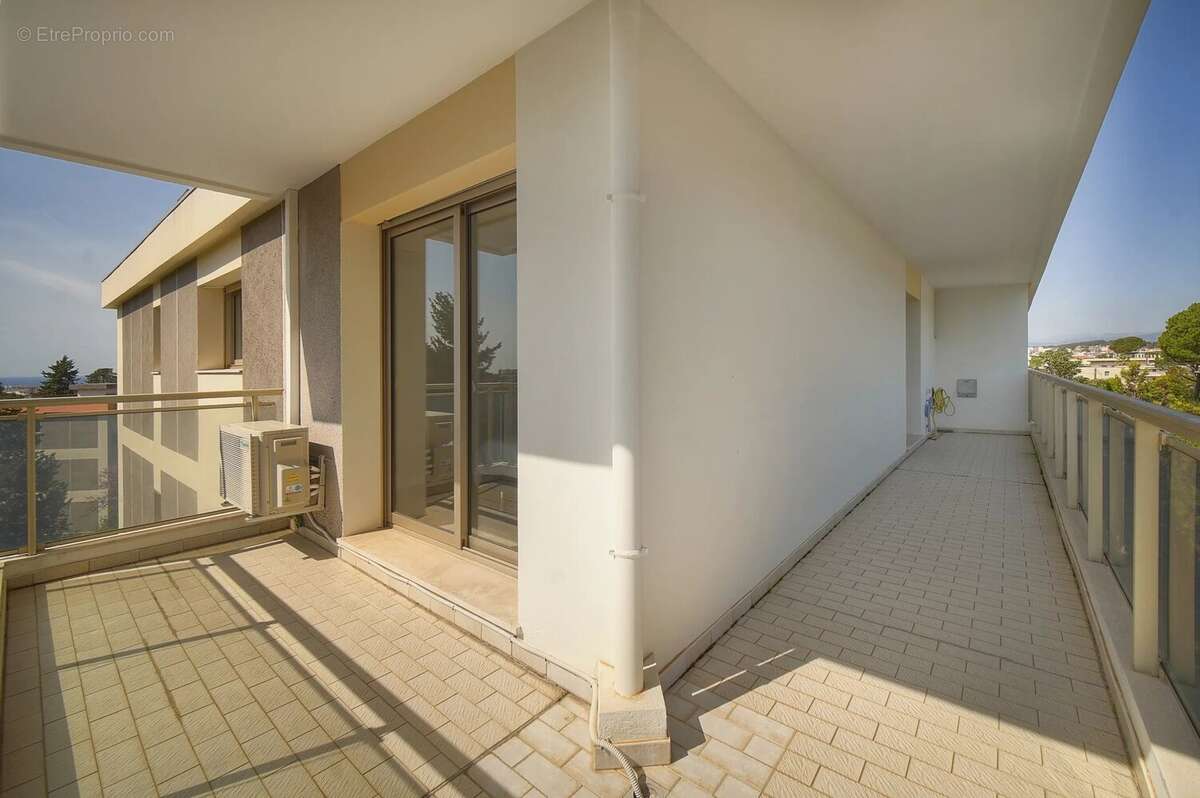 Dernier étage - Cannes - Vue mer - photo 11