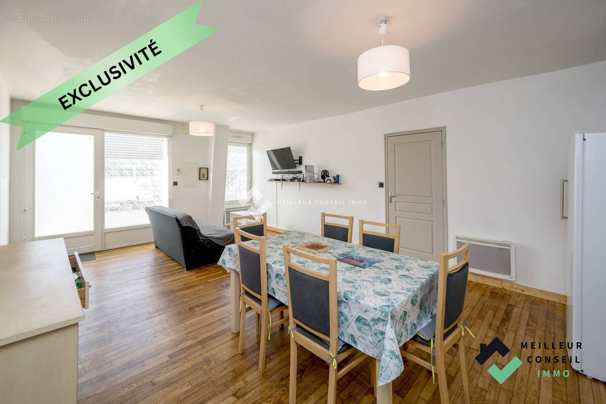 Appartement à SAINT-DONAN