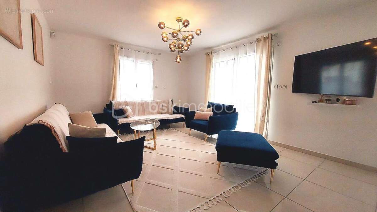 Maison à FLEURY-LES-AUBRAIS