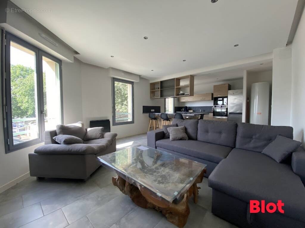Appartement à NOUVOITOU