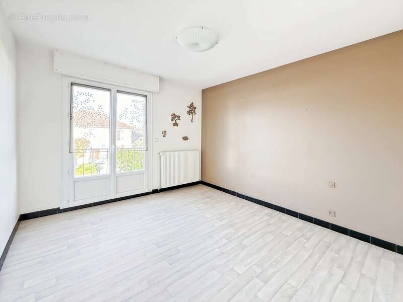 Maison à CHATELLERAULT