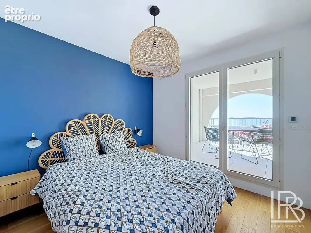 T3 la porte bleue – marseille  un appartement suspendu au-dessus de la mer - photo 3