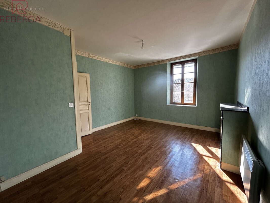 Maison à LABRUGUIERE