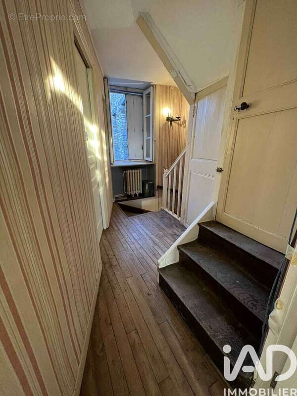 Photo 8 - Maison à LES BRULAIS