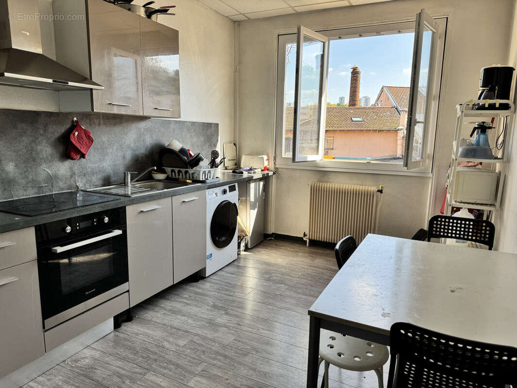 Appartement à LYON-9E