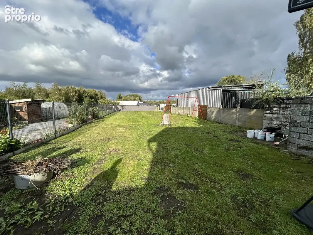 Proche A23, beau potentiel pour cette maison à rénover développant environ 241m2 + sous-sol ! - photo 18