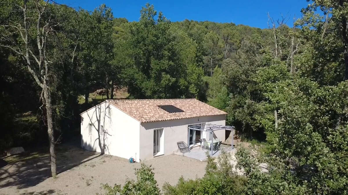 Maison à SALERNES