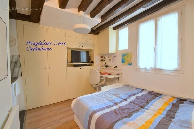 Appartement à PARIS-3E