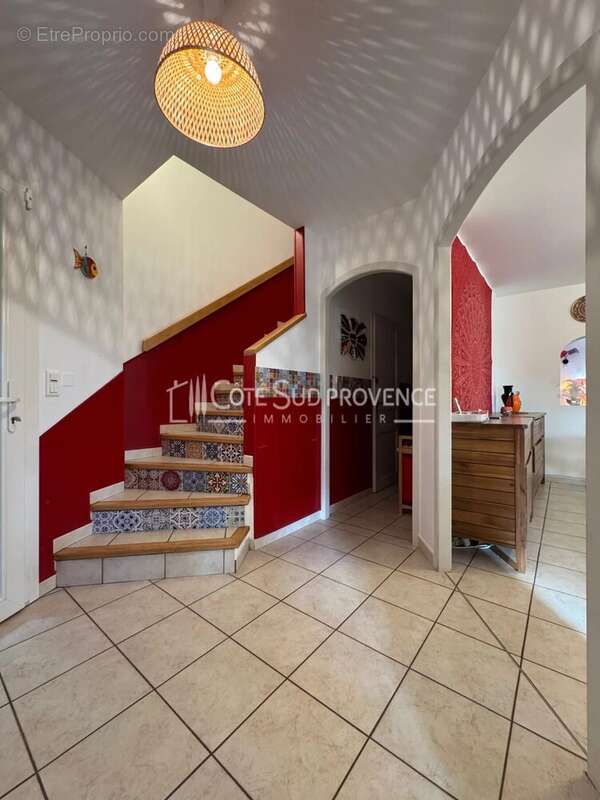 Maison à PERNES-LES-FONTAINES