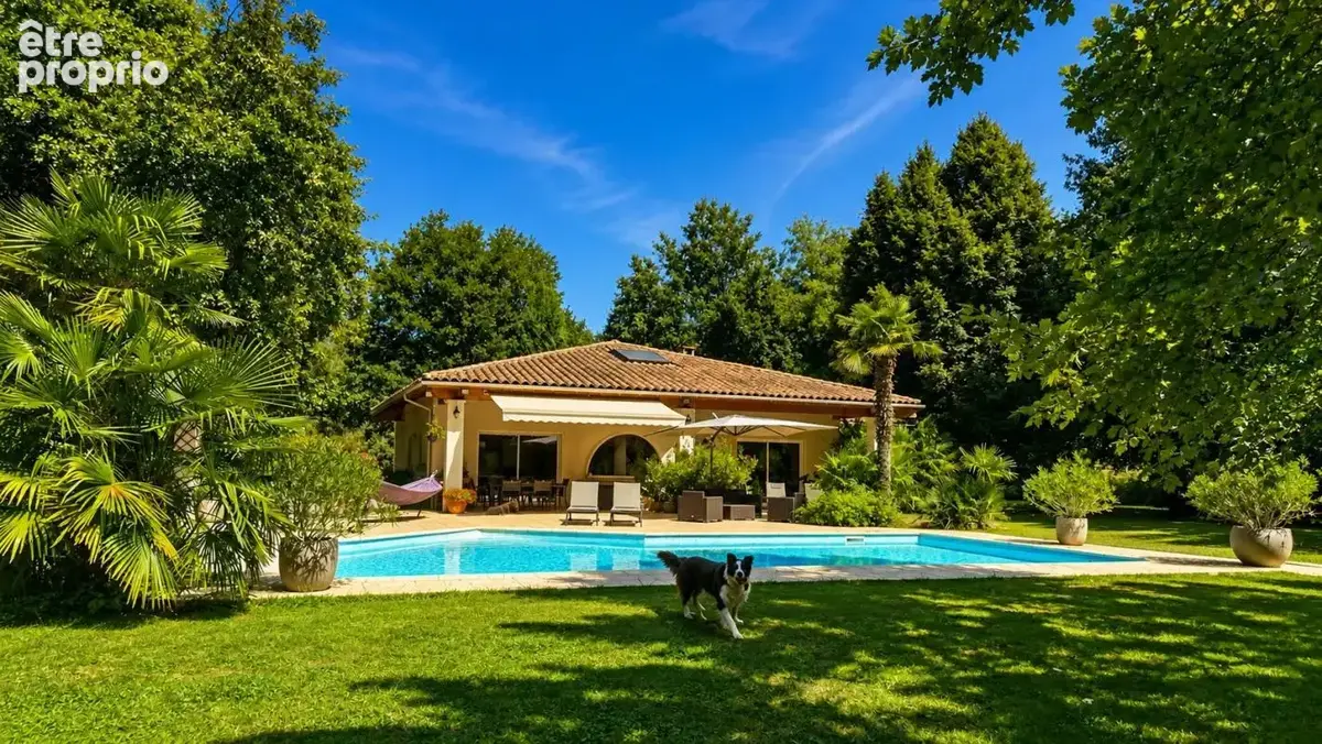 Maison à MONTELIER