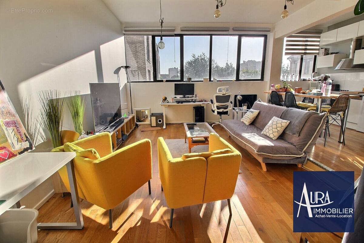 0_0011 - Commerce à BAGNOLET