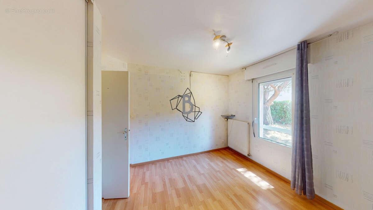 Maison T5 - 117 m2 - LE MONASTERE - photo 9
