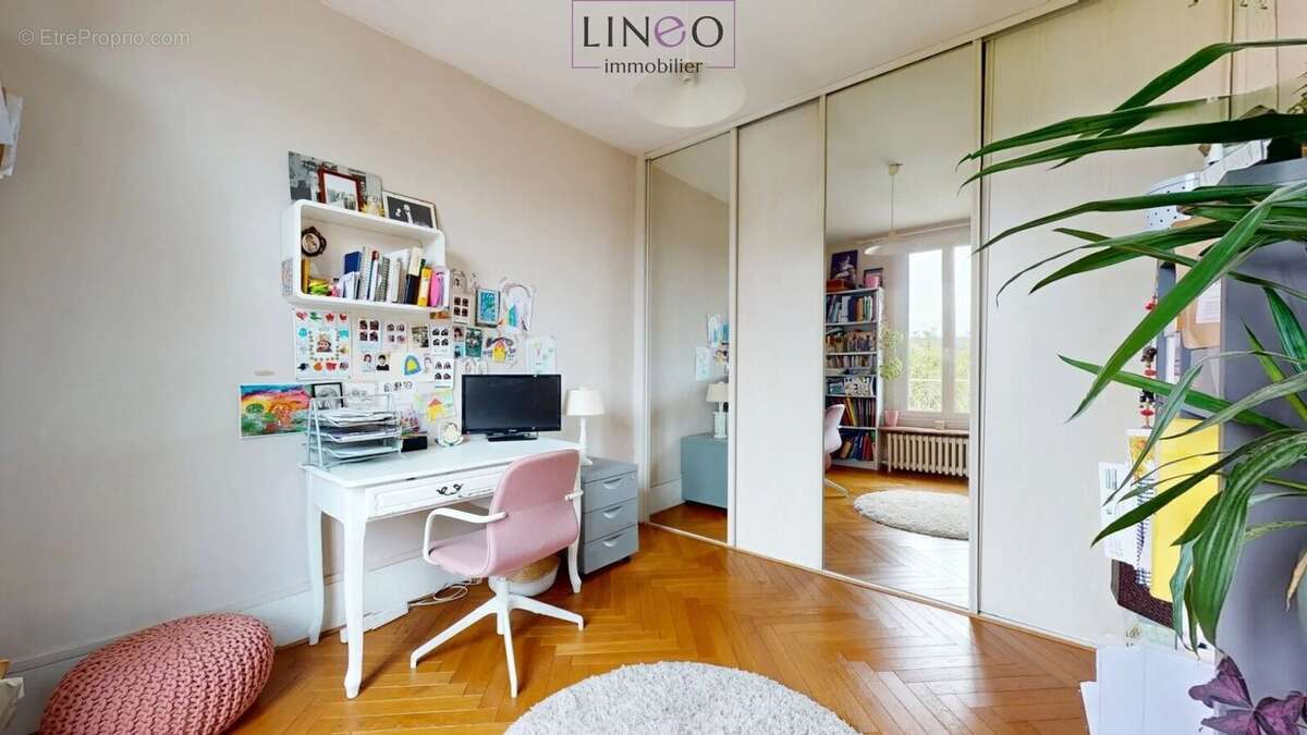 Maison à CHOISY-LE-ROI