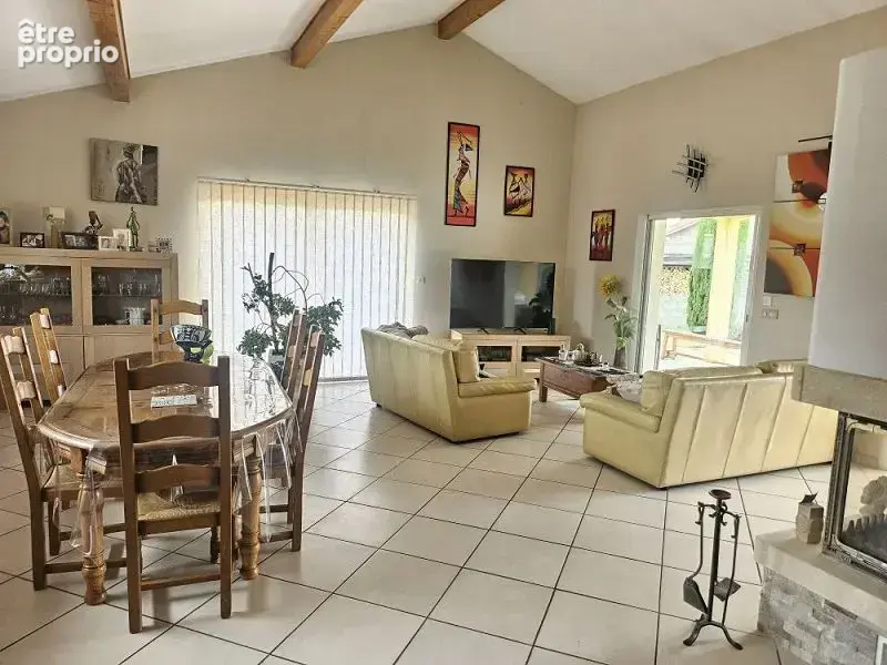 Maison 6 pièces 157 m² à vendre à Boisset-Les-Montrond (42210) - photo 3