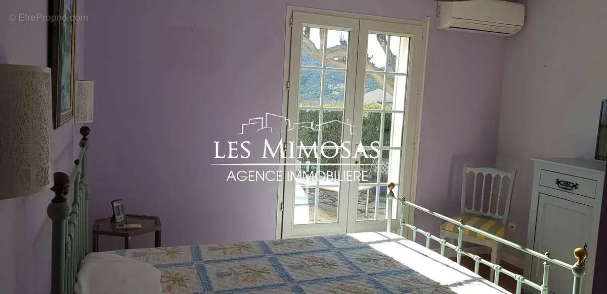 Maison à LE MUY